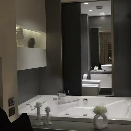 Apartment Crystal Skyline Neapolis *