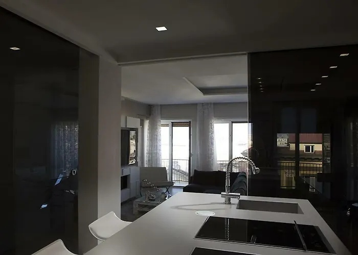 Crystal Skyline Neapolis Apartmán