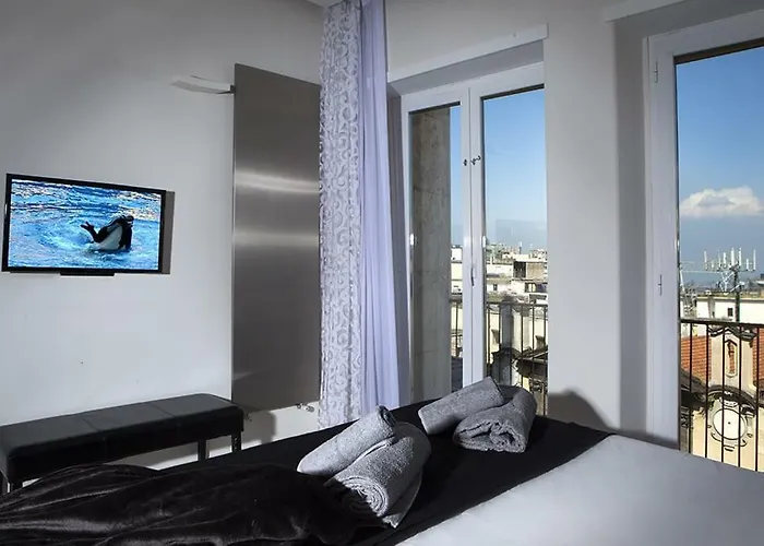 Crystal Skyline Neapolis 公寓 那不勒斯